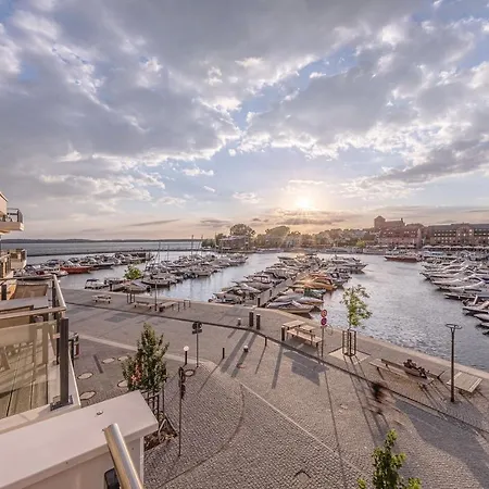 Hafenresidenz Waren * 瓦伦