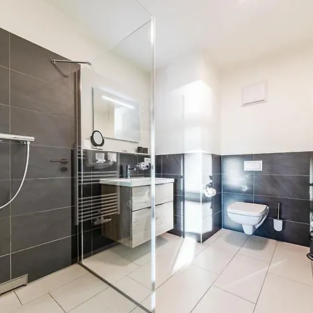 Hafenresidenz Waren * 瓦伦