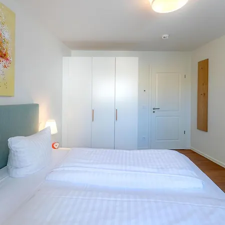 Hafenresidenz Waren 瓦伦